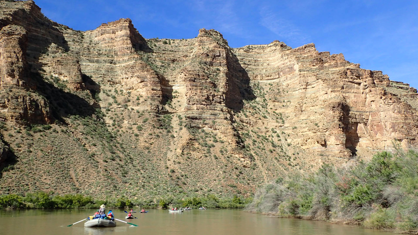 Junior Whitewater School students head down the Green River through Desolations Canyon