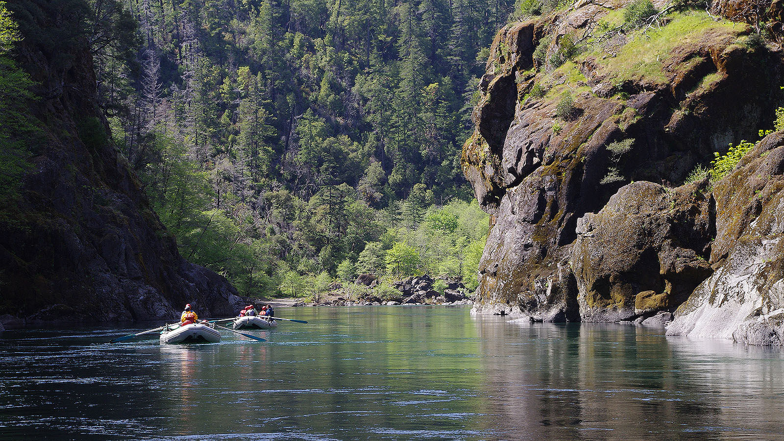 Two rafts float down the illinois river in oregon